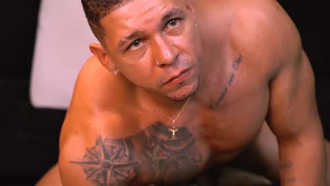 Snapshot of massimowalton2 chatting on December 27, 5:42 am massimowalton2 online show from December 27, 5:42 am