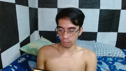 Snapshot of massive_boner02 chatting on January 12, 1:05 pm massive_boner02 online show from January 12, 1:05 pm