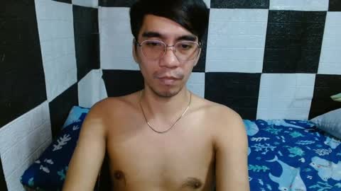 Snapshot of massive_boner02 chatting on January 13, 2:21 pm massive_boner02 online show from January 13, 2:21 pm