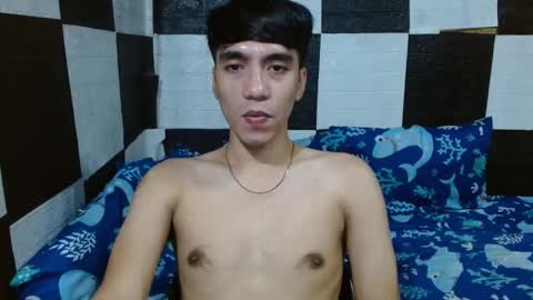 Snapshot of massive_boner02 chatting on November 15, 8:22 am massive_boner02 online show from November 15, 8:22 am