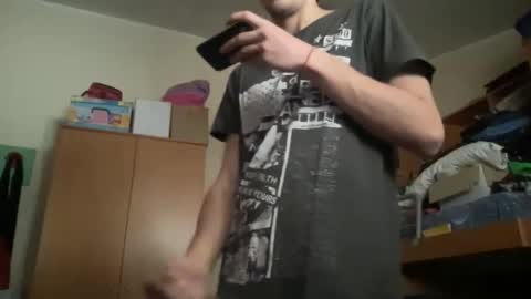 Snapshot of massiverob99 chatting on October 10, 1:32 pm massiverob99 online show from October 10, 1:32 pm