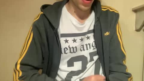 Snapshot of massiverob99 chatting on January 16, 8:57 pm massiverob99 online show from January 16, 8:57 pm