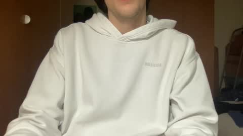 Snapshot of massiverob99 chatting on April 14, 3:07 pm massiverob99 online show from April 14, 3:07 pm