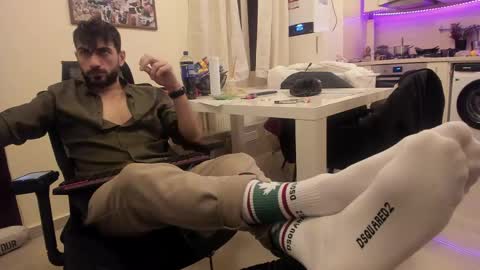 Snapshot of master9four chatting on February 24, 3:44 am Matthew online show from February 24, 3:44 am