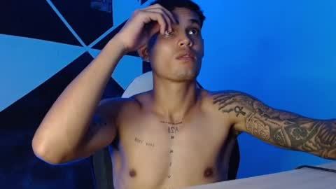 Snapshot of master_black777 chatting on October 18, 4:41 pm master_black777 online show from October 18, 4:41 pm