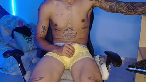 Snapshot of master_black777 chatting on October 21, 4:41 pm master_black777 online show from October 21, 4:41 pm