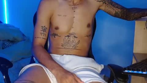 Snapshot of master_black777 chatting on October 22, 1:22 pm master_black777 online show from October 22, 1:22 pm