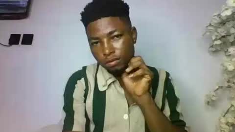 Snapshot of master_kael chatting on December 14, 12:49 am Master Kael online show from December 14, 12:49 am