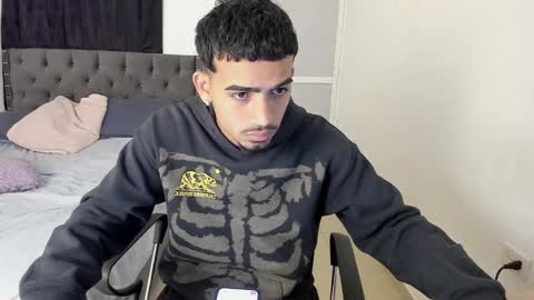 Snapshot of master_nea chatting on January 8, 6:37 am master_nea online show from January 8, 6:37 am