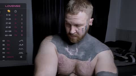 Snapshot of master_oil chatting on December 23, 10:32 am Huge Alex online show from December 23, 10:32 am