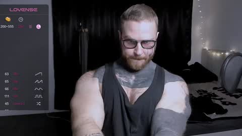 Snapshot of master_oil chatting on December 30, 5:13 pm Huge Alex online show from December 30, 5:13 pm