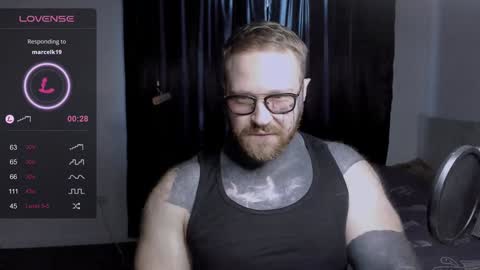 Snapshot of master_oil chatting on February 2, 5:53 am Huge Alex online show from February 2, 5:53 am