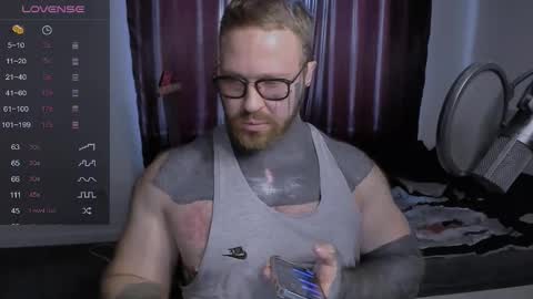 Snapshot of master_oil chatting on March 12, 12:36 pm Huge Alex online show from March 12, 12:36 pm