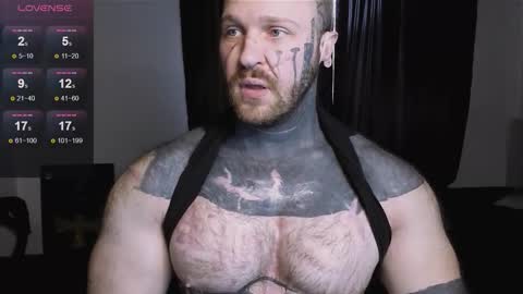 Snapshot of master_oil chatting on October 9, 5:38 am Huge Alex online show from October 9, 5:38 am