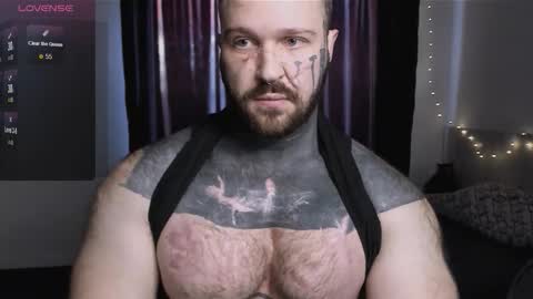 Snapshot of master_oil chatting on October 21, 11:44 am Huge Alex online show from October 21, 11:44 am