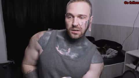 Snapshot of master_oil chatting on February 15, 10:28 pm Huge Alex online show from February 15, 10:28 pm