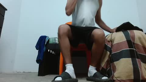 Snapshot of master_pig_ chatting on April 18, 11:49 pm MASTER ALPHA online show from April 18, 11:49 pm