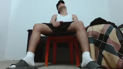 Snapshot of master_pig_ chatting on April 27, 11:47 pm MASTER ALPHA online show from April 27, 11:47 pm