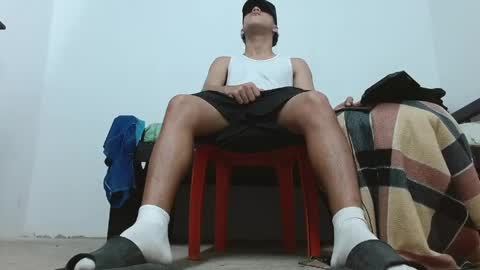 Snapshot of master_pig_ chatting on April 29, 1:53 am MASTER ALPHA online show from April 29, 1:53 am