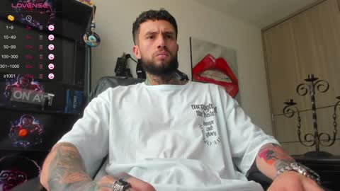 steven  online show from December 17, 6:42 pm