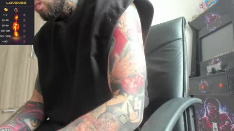 steven  online show from February 10, 8:35 pm