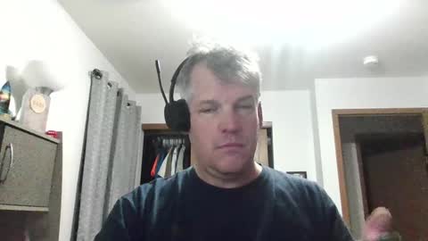 Snapshot of master_thorn chatting on December 20, 5:47 am Master Thorn online show from December 20, 5:47 am