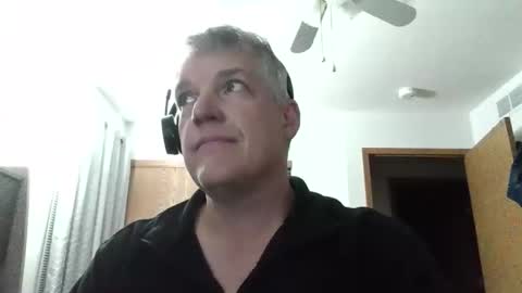 Snapshot of master_thorn chatting on January 6, 3:21 am Master Thorn online show from January 6, 3:21 am