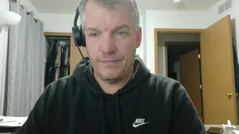 Snapshot of master_thorn chatting on January 18, 3:43 am Master Thorn online show from January 18, 3:43 am