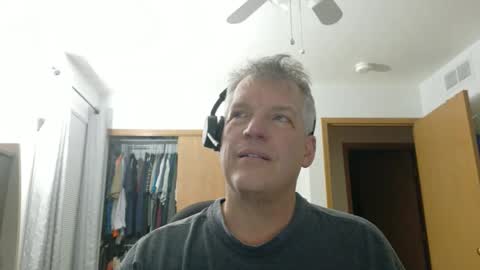 Snapshot of master_thorn chatting on March 12, 2:50 am Master Thorn online show from March 12, 2:50 am