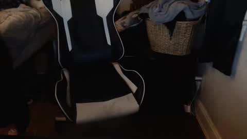 Snapshot of masterbatemike1 chatting on September 28, 6:19 am MasterbateMike online show from September 28, 6:19 am