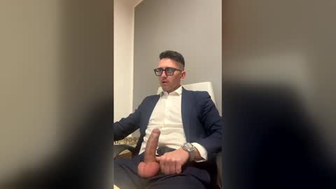 Snapshot of masterboss_fl chatting on April 14, 11:38 am Master Boss online show from April 14, 11:38 am