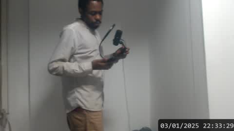 Snapshot of masterdomfuck chatting on January 4, 1:31 am Masterdomfuck online show from January 4, 1:31 am