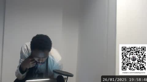 Snapshot of masterdomfuck chatting on January 26, 10:57 pm Masterdomfuck online show from January 26, 10:57 pm