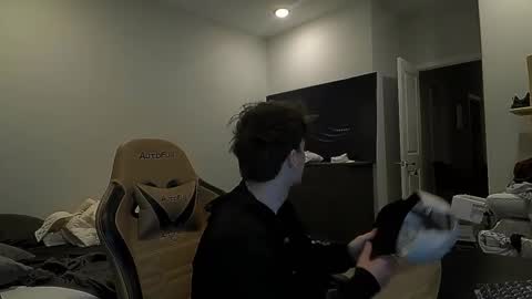 Snapshot of masterjizz1_0 chatting on October 3, 5:15 am masterjizz1_0 online show from October 3, 5:15 am