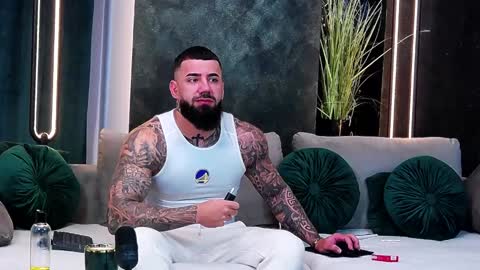 masterkingofmuscle online show from January 22, 6:31 am