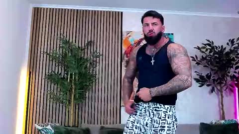 masterkingofmuscle online show from May 18, 8:14 pm