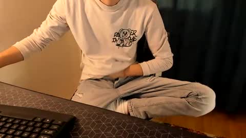 Snapshot of mastermiko chatting on December 3, 8:06 pm Silly Rabbit online show from December 3, 8:06 pm