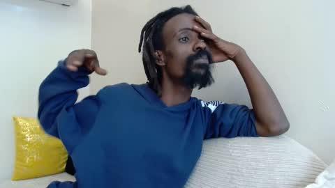 Snapshot of masterr_bate chatting on October 17, 7:22 am Marl online show from October 17, 7:22 am