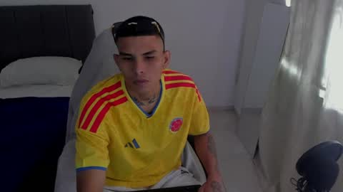 masters_latins online show from June 27, 9:09 pm