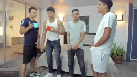 Team Cris Darwin- Fernando- Stiven- David online show from November 11, 11:21 am