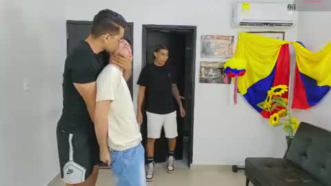 Snapshot of masters_sexx chatting on July 12, 11:12 am Team Cris Darwin- Fernando- Stiven- David online show from July 12, 11:12 am
