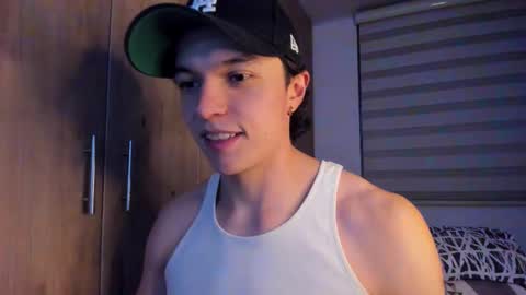Snapshot of mastrangelo_x chatting on October 1, 5:02 am mastrangelo_x online show from October 1, 5:02 am