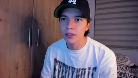 Snapshot of mastrangelo_x chatting on October 14, 3:07 am mastrangelo_x online show from October 14, 3:07 am