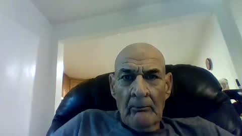 Snapshot of masturbater1112 chatting on December 18, 4:29 am Masturbater1 online show from December 18, 4:29 am