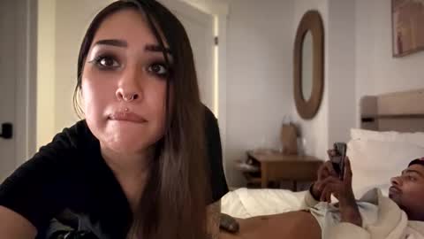 Snapshot of masturbatingmariamiller chatting on December 21, 1:47 am masturbatingmariamiller online show from December 21, 1:47 am