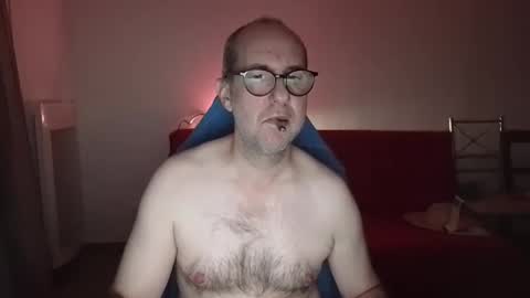 mat11efou online show from October 31, 6:03 am