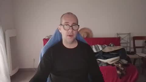 mat11efou online show from December 2, 7:25 am