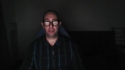 mat11efou online show from December 17, 7:20 pm