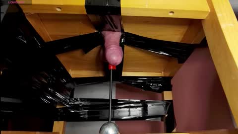 Snapshot of mat_lovesfetish81 chatting on March 9, 8:24 pm Mathew online show from March 9, 8:24 pm