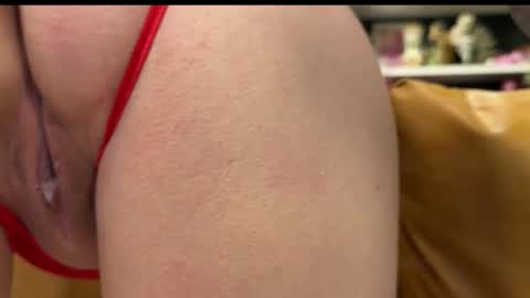 Snapshot of matchingtracksuits chatting on December 15, 4:33 pm Jer and Kel online show from December 15, 4:33 pm